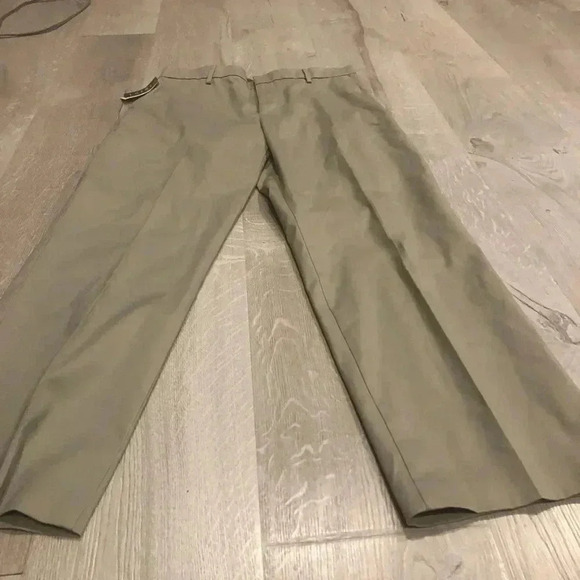 Dockers - Picture 1 of 3